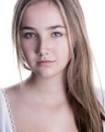 Bella MACDOUGALL