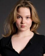 Scarlett SIMMONS